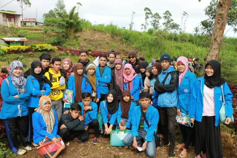 Memanfaatkan Pelatihan dan Seminar