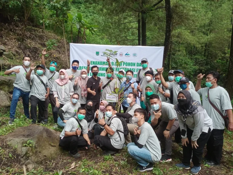 Pemberdayaan Petani Hutan: Studi Kasus Sukses